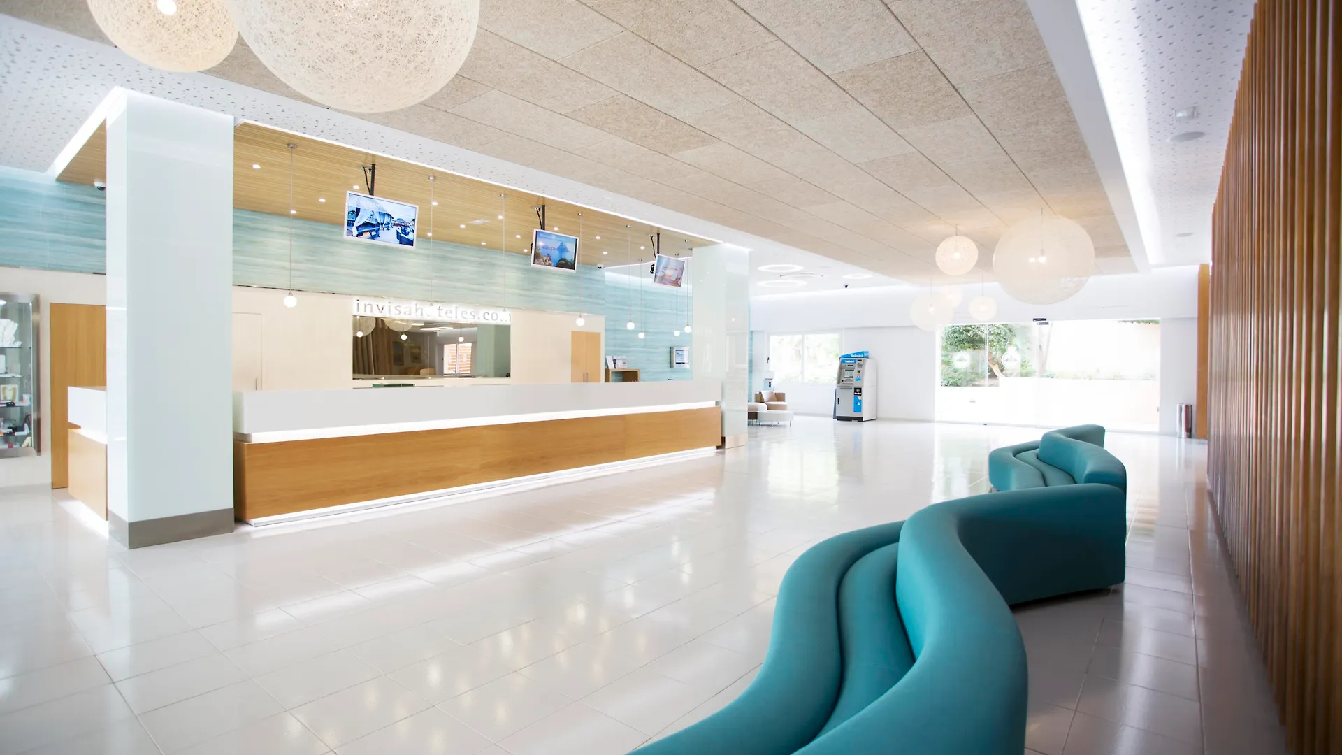 Invisa Hotel Club Cala Blanca Playa DPlaya Des Figueral İspanya